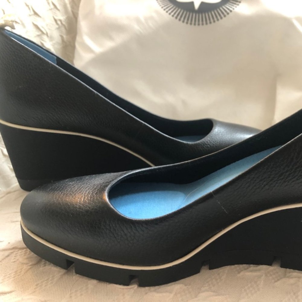 Betabrand All-Weather Wedges - NEW